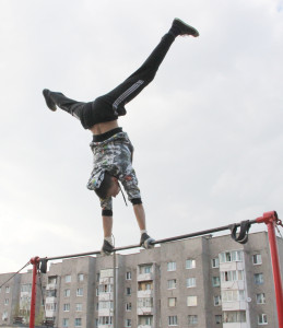 УЛИЧНАЯ ГИМНАСТИКА, ИЛИ КАК ВОПЛОТИТЬ МЕЧТУ В РЕАЛЬНОСТЬ