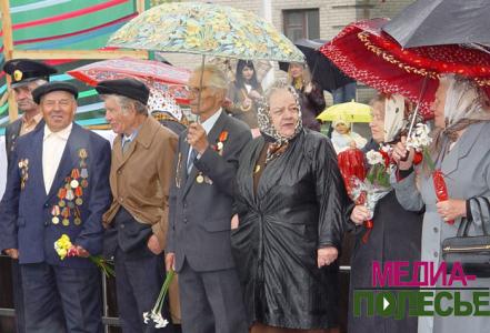 Парад Победы в Лунинце: как это было Парад Победы в Лунинце: как это было