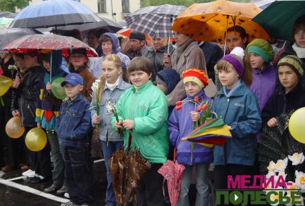 Парад Победы в Лунинце: как это было Парад Победы в Лунинце: как это было