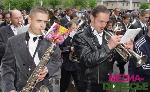 Парад Победы в Лунинце: как это было Парад Победы в Лунинце: как это было