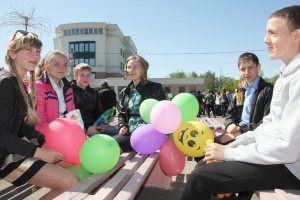 ПРАЗДНИК СО СЛЕЗАМИ НА ГЛАЗАХ…