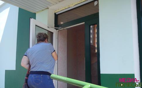 Фотофакт: Лунинец движется к безбарьерной среде