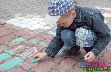 Лето. Радость. Детство: районный праздник для детей Лето. Радость. Детство: районный праздник для детей