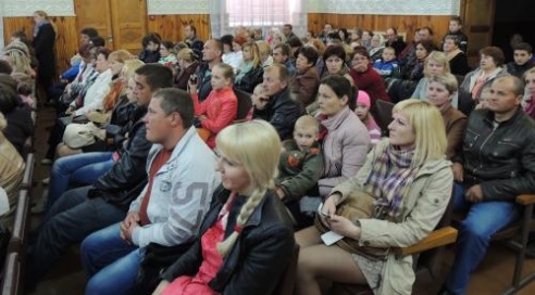 «Карамельки» отплясали на все сто: в Речицкой школе искусств состоялся отчётный концерт