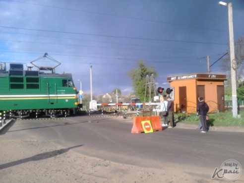 Фотофакт: закрыт переезд на Городкской