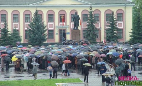Парад Победы в Лунинце: как это было