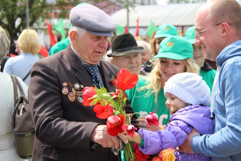 Память объединила поколения