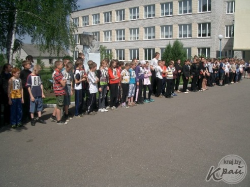 Более 200 учащихся Ильянской СШ на Вилейщине участвовали в весеннем кроссе 20 мая (ФОТО)