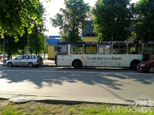 Фотофакт: ДТП на перекрестке между Виленской и Волынца