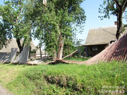 Последствия урагана в Добруше (фото)