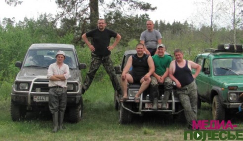 Лунинецкая ГАИ ударила автопробегом по бездорожью