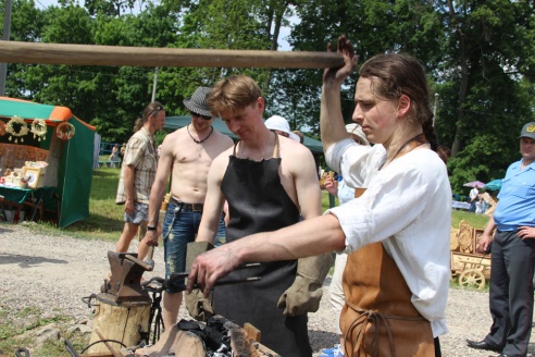 Ля сцен Гальшанскага замка гісторыя ажывае