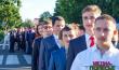 Перед выпускниками школ открылась дверь в большую жизнь