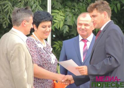 Вальс выпускников звучал над Столином