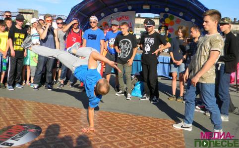 Кубок Полесья, брейк-данс фестиваль, и не только на День молодёжи в Лунинце