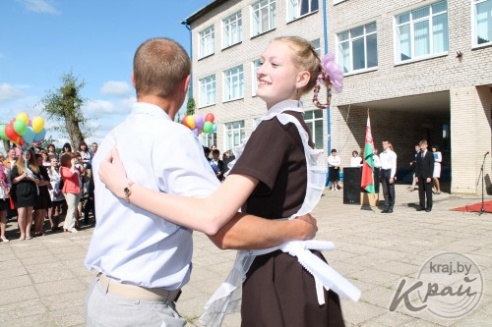 ФОТОФАКТ: 31 мая в Вилейской гимназии «Логос» прозвенел последний звонок