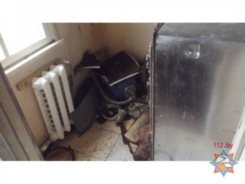 При запуске самодельной системы отопления разорвало трубопровод в дачном доме на Вилейщине (ФОТО)