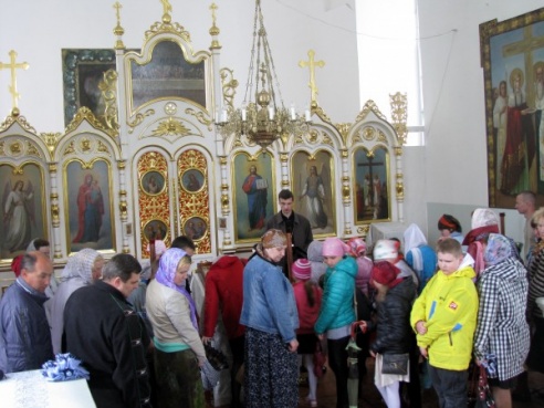 Паломничество воспитанников воскресной школы Свято-Петро-Павловского собора г. Волковыска в Жировичи и Сынковичи