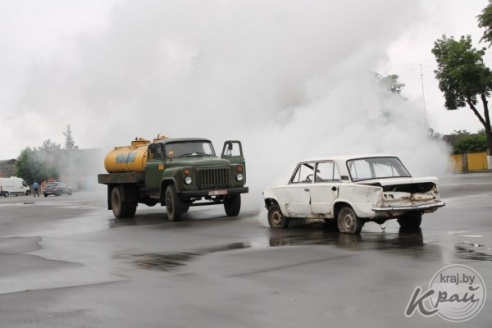В Вилейском районе во время учений МЧС взорвали здание техмастерских и задержали «террористов» (ФОТО)