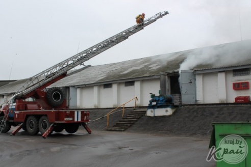 В Вилейском районе во время учений МЧС взорвали здание техмастерских и задержали «террористов» (ФОТО)