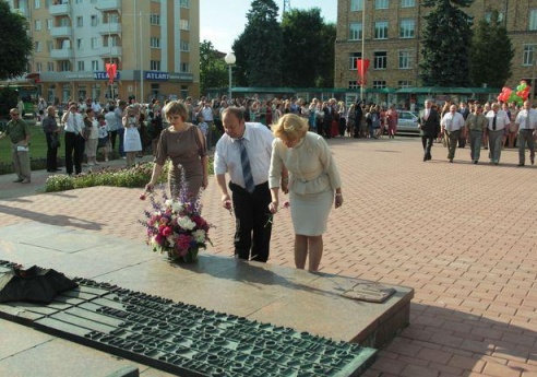 В Барановичах прошли школьные выпускные