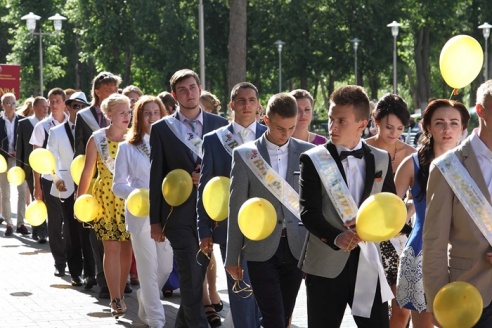 Выпускны ў Горках у фотаздымках