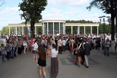 Выпускны ў Горках у фотаздымках