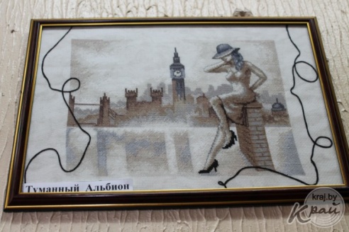 Выставка вышивки уроженки Вилейщины Марии Скудновой работает в городской библиотеке №1 (ФОТО)