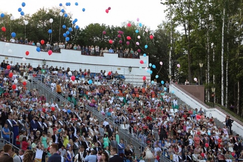 Выпускны вечар у Горках. Заканчэнне фотарэпартажу