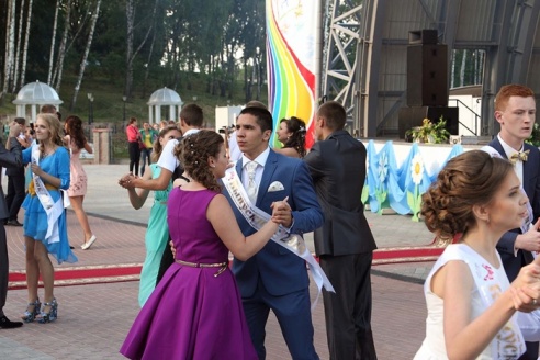 Выпускны вечар у Горках. Заканчэнне фотарэпартажу