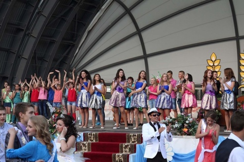 Выпускны вечар у Горках. Заканчэнне фотарэпартажу