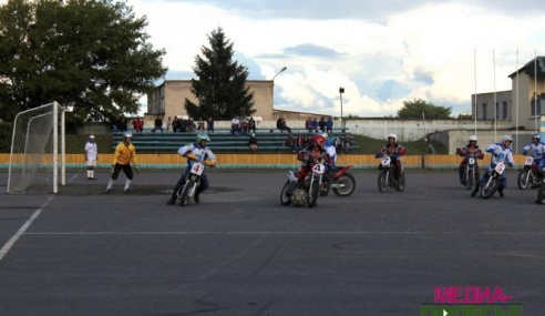 Мотобол. Лунинецкая команда одержала победу над литовской «Бартувой» (Литва)