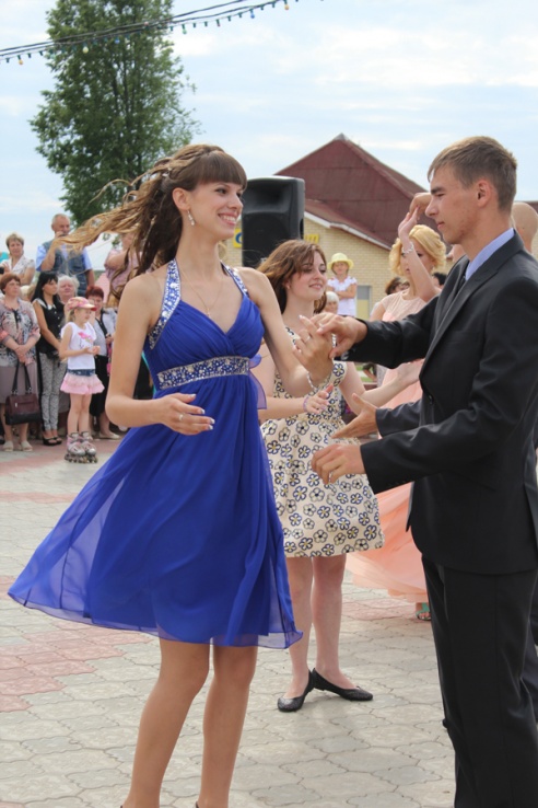 Парад выпускников-2014 в Лиозно