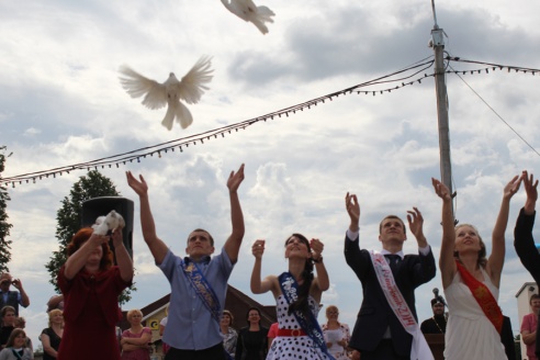 Парад выпускников-2014 в Лиозно