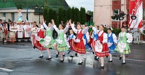 На пастаўскім фестывалі ўсіх сардэчна сустракалі (+фота)