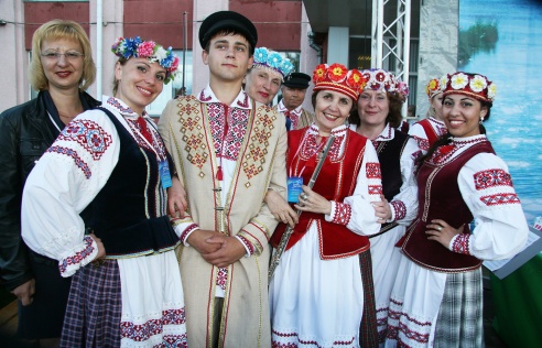 На пастаўскім фестывалі ўсіх сардэчна сустракалі (+фота)