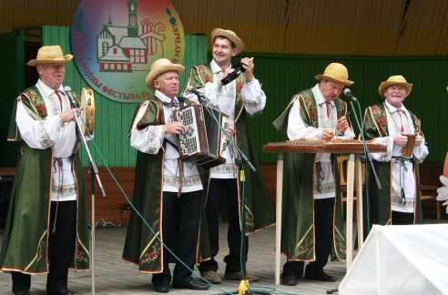 На пастаўскім фестывалі ўсіх сардэчна сустракалі (+фота)