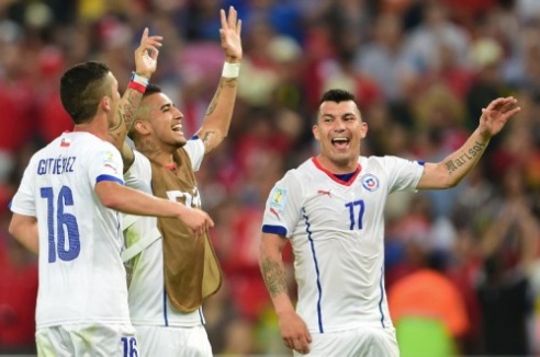 Действующий чемпион мира покидает мундиаль – Испания проиграла Чили со счетом 0:2