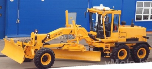 Автогрейдер, разработанный в Молодечно, испытают в Гомеле