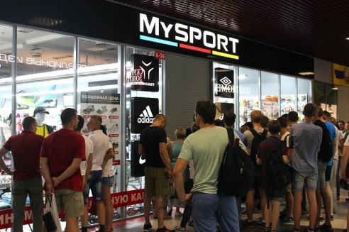 "Ночная распродажа" в фирменных магазинах Columbia и MySport в Пинске