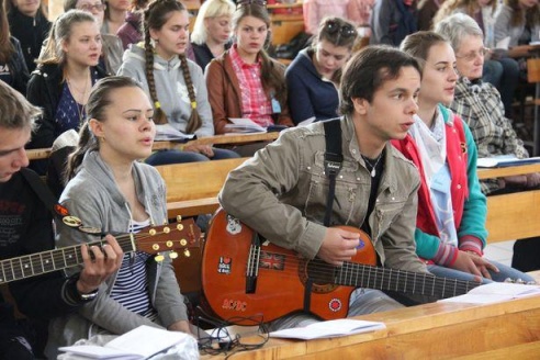 З Баранавіч да Будслава выправілася пешая пілігрымка
