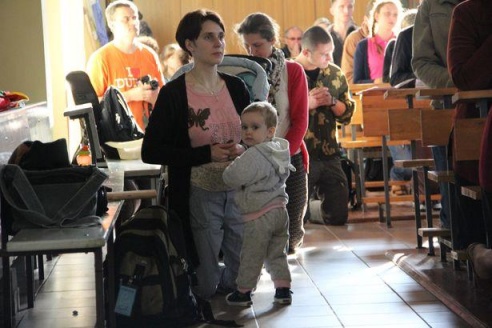 З Баранавіч да Будслава выправілася пешая пілігрымка