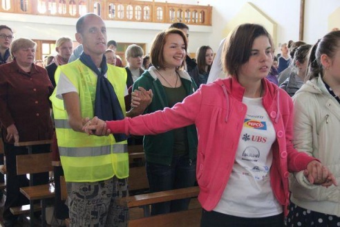 З Баранавіч да Будслава выправілася пешая пілігрымка