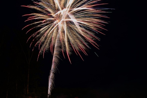 В День города небо в Горках украсил фейерверк