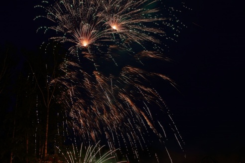 В День города небо в Горках украсил фейерверк