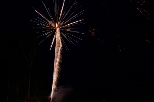 В День города небо в Горках украсил фейерверк