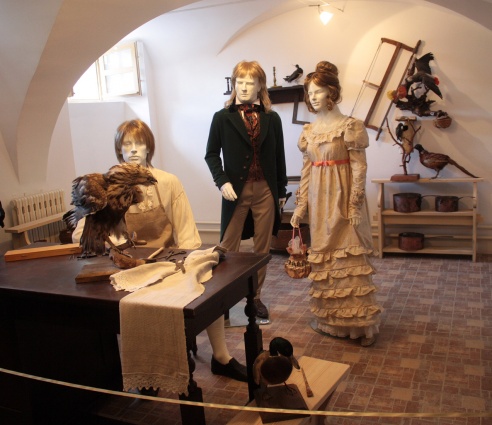 Музейныя экспазіцыі — у палацы Тызенгаўзаў