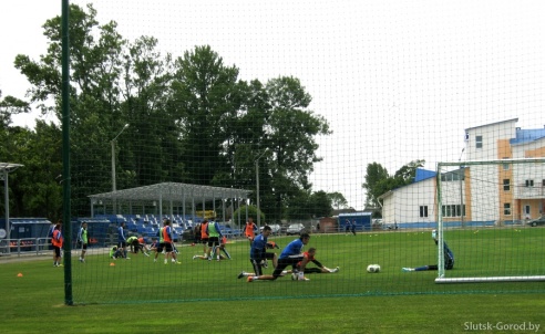 СФК «Слуцк» осваивает родной стадион