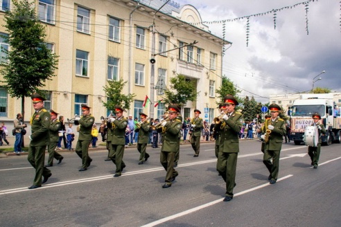 В Могилёве в День города прошло театрализованное шествие