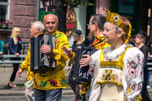В Могилёве в День города прошло театрализованное шествие